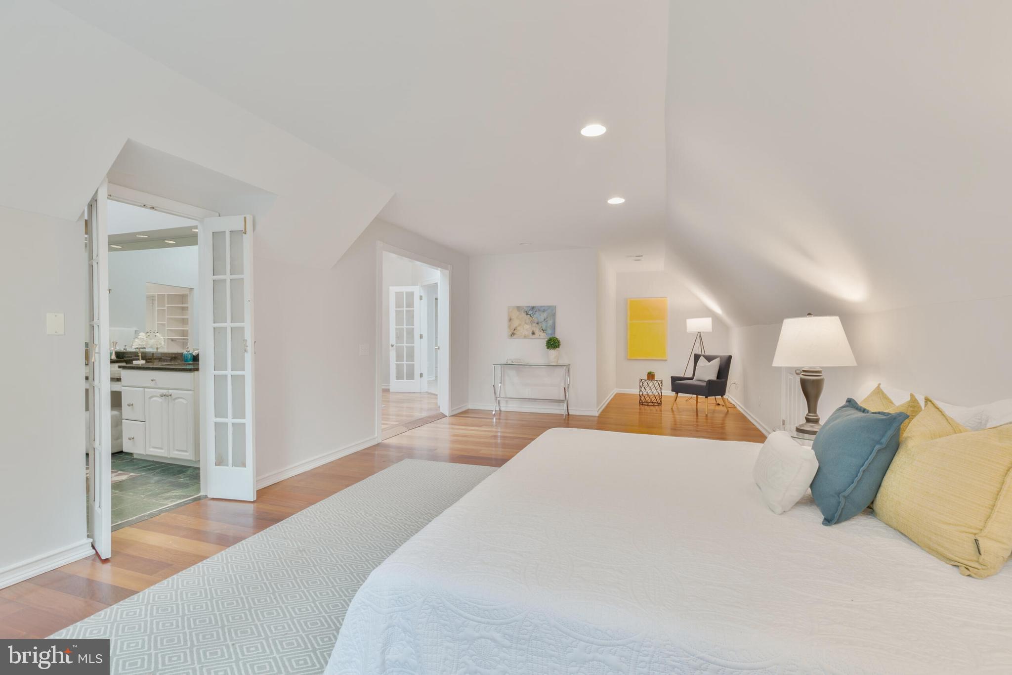 WAYCROFT WOODLAWN - Residential