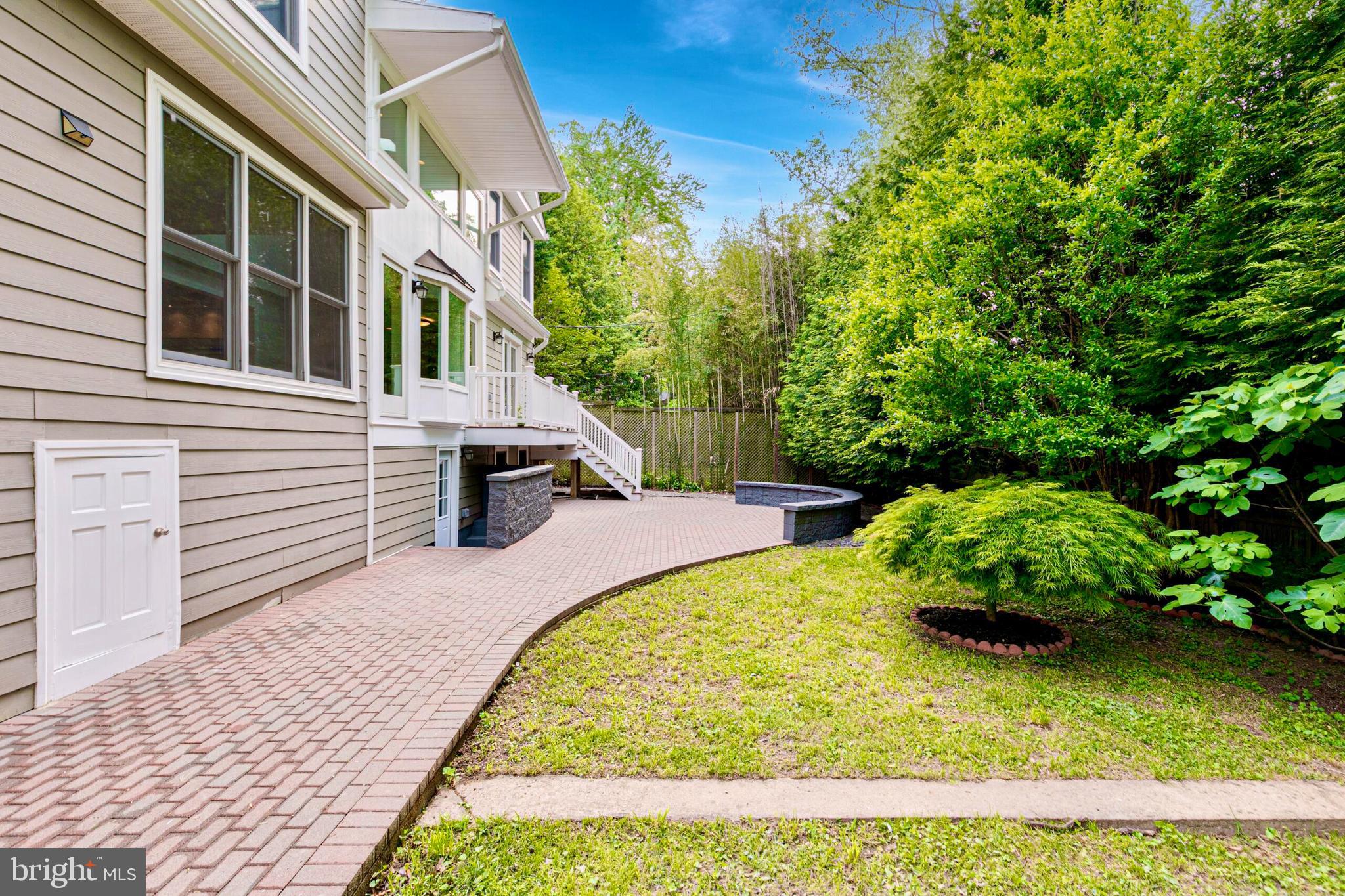 WAYCROFT WOODLAWN - Residential