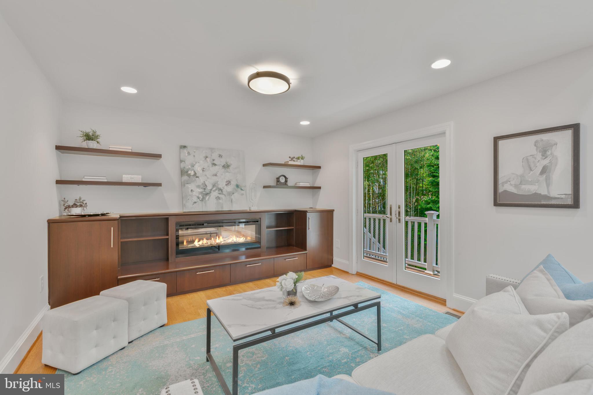 WAYCROFT WOODLAWN - Residential