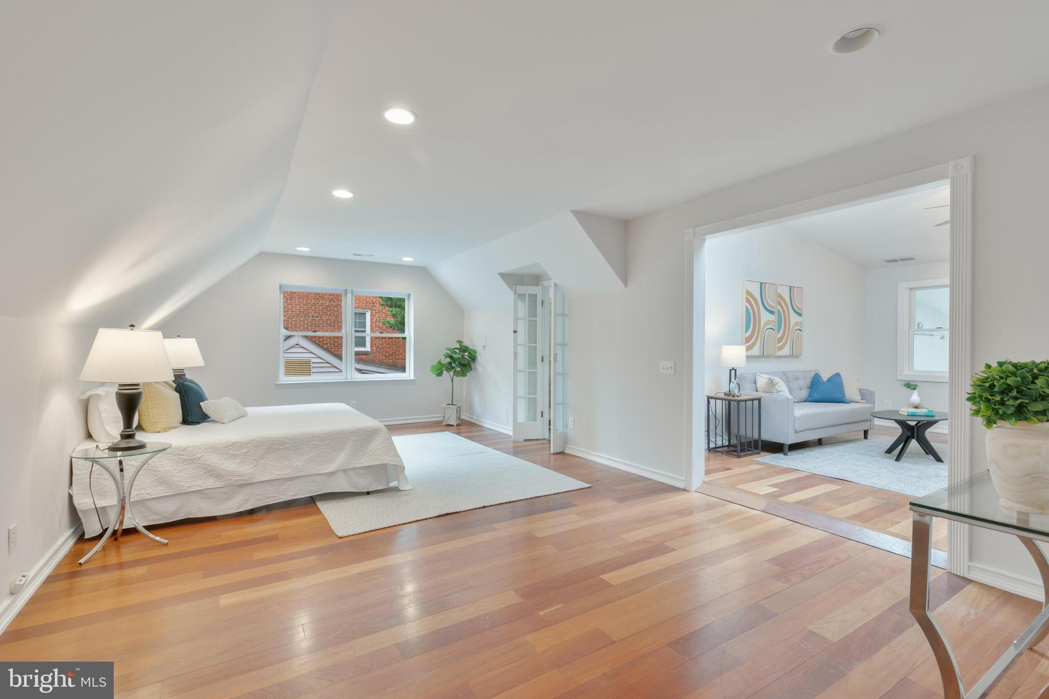 WAYCROFT WOODLAWN - Residential