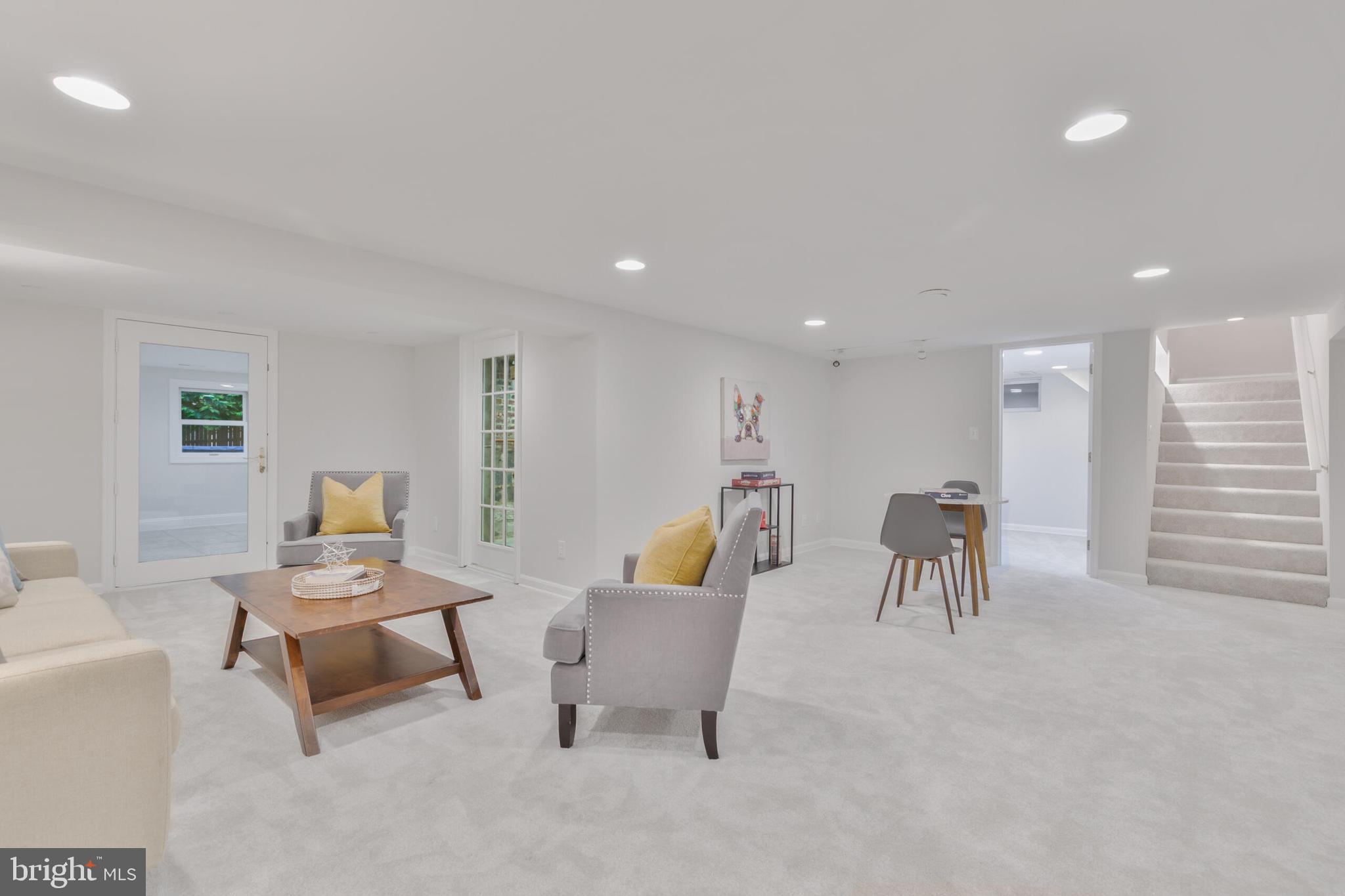 WAYCROFT WOODLAWN - Residential