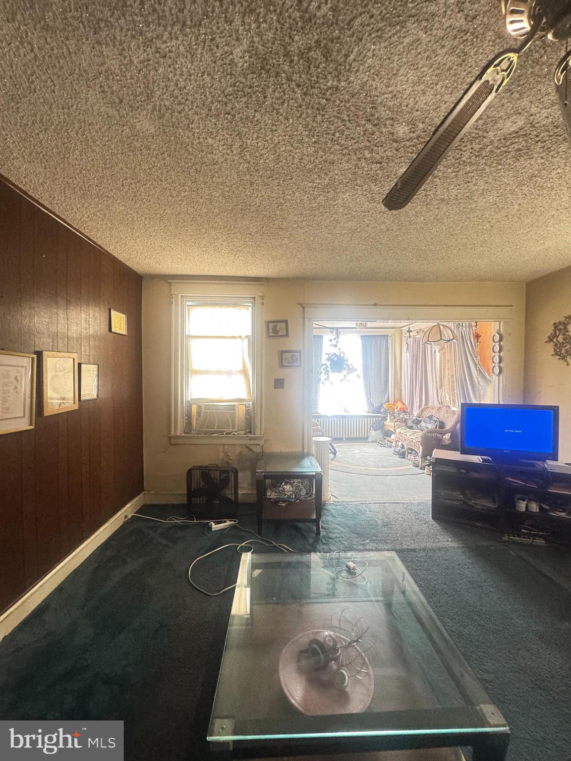 EAST OAK LANE - Residential
