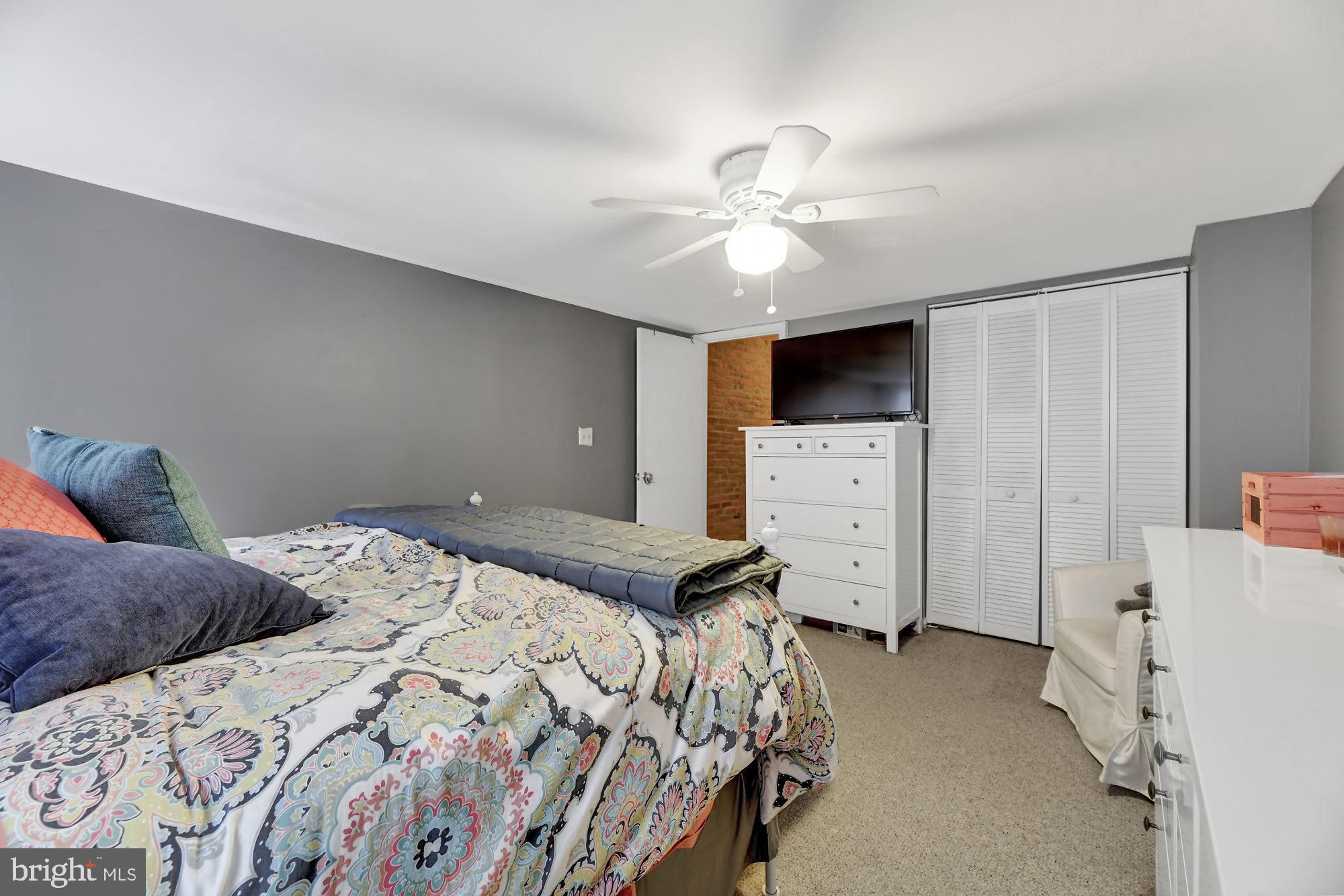 CANTON SQUARE - Residential Lease