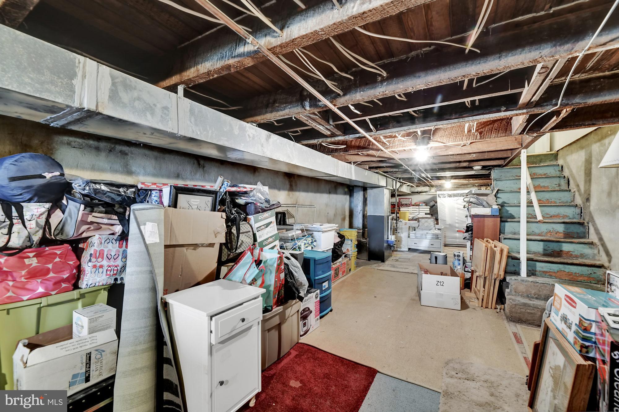 CANTON SQUARE - Residential Lease