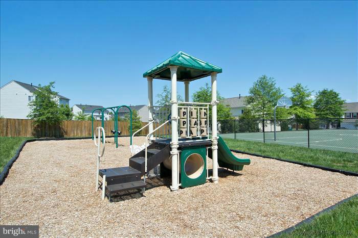 LANIER FARMS - Residential