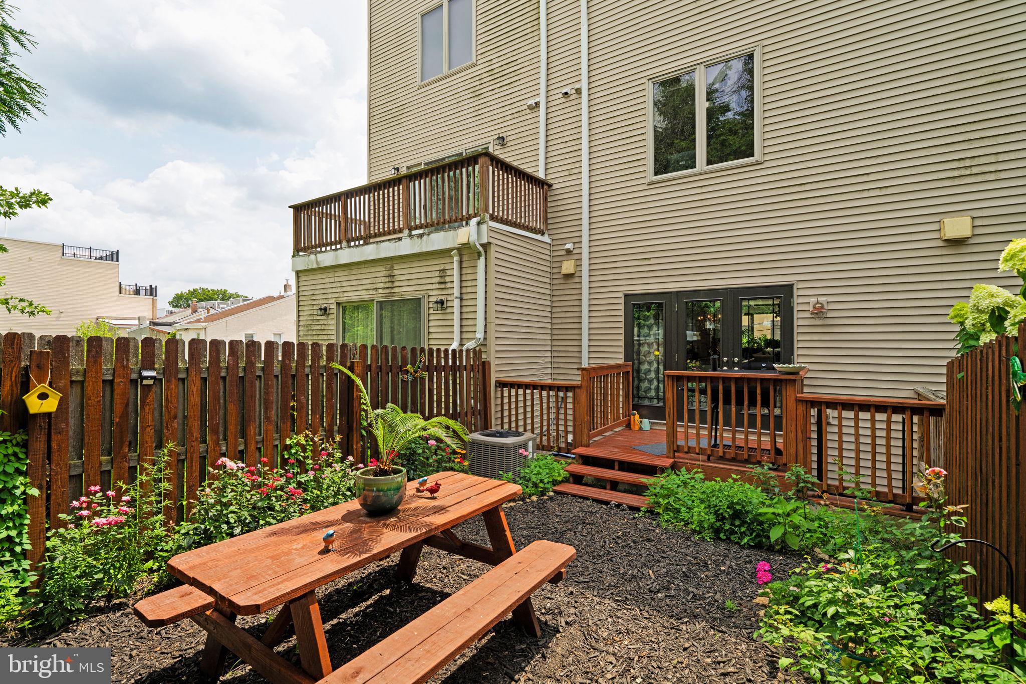 GERMANY HILL - Residential