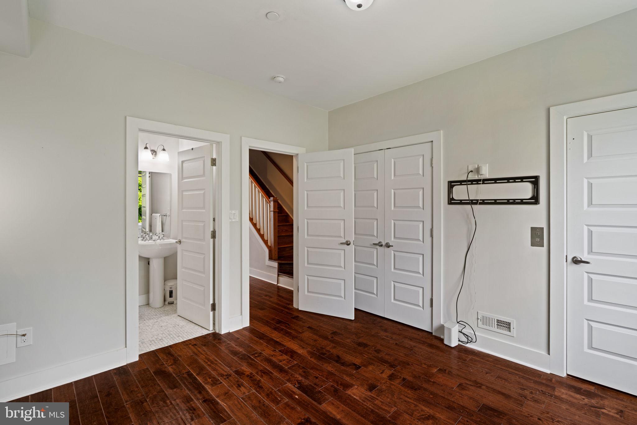 GERMANY HILL - Residential