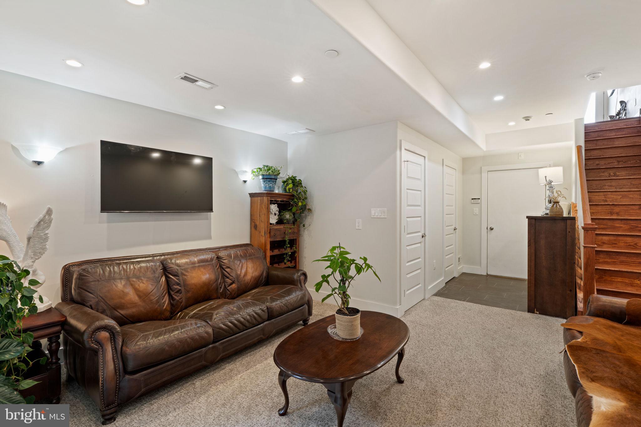 GERMANY HILL - Residential