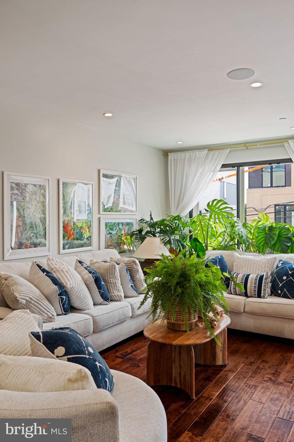 GERMANY HILL - Residential