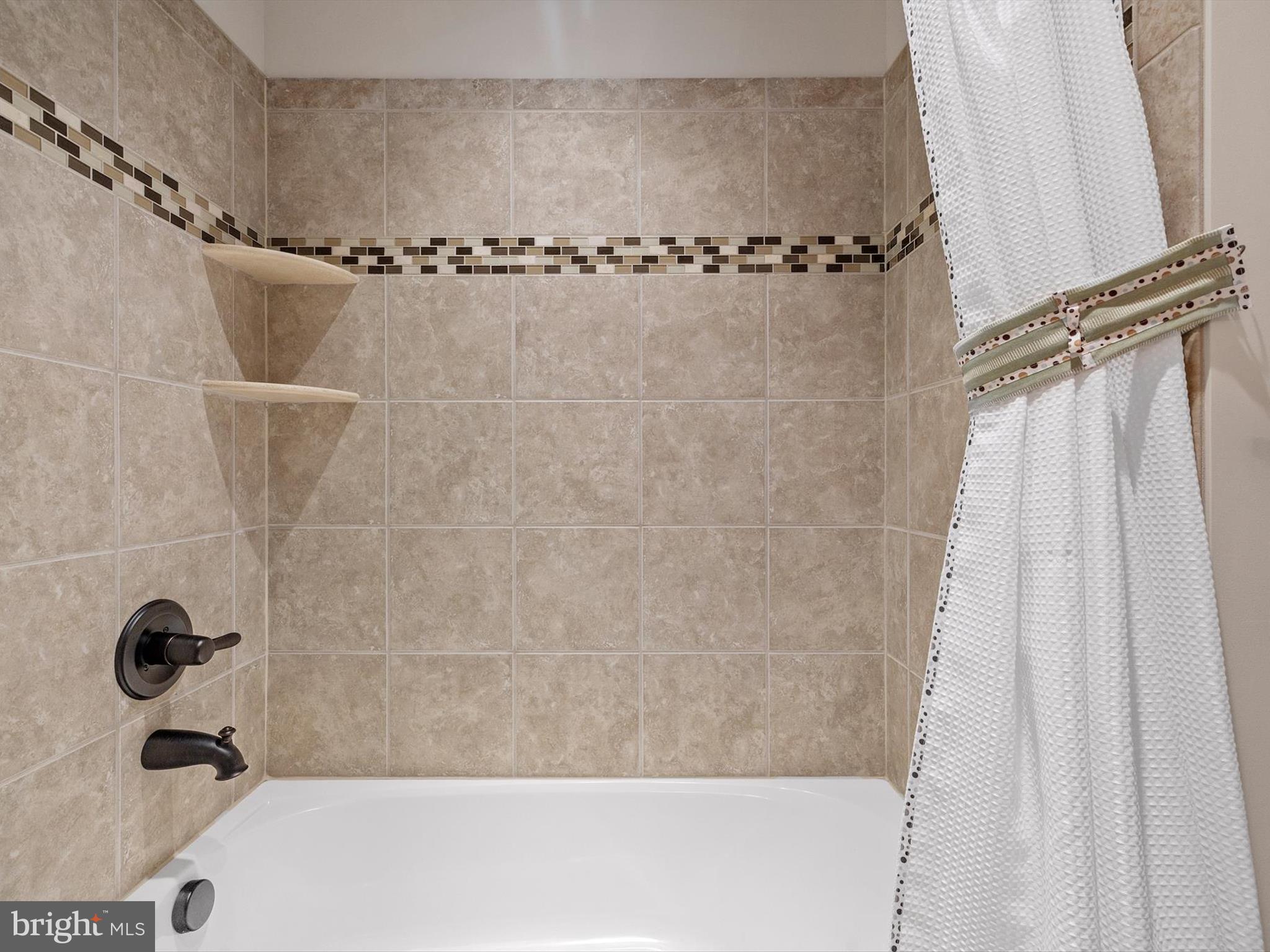 POPLAR RUN - Residential