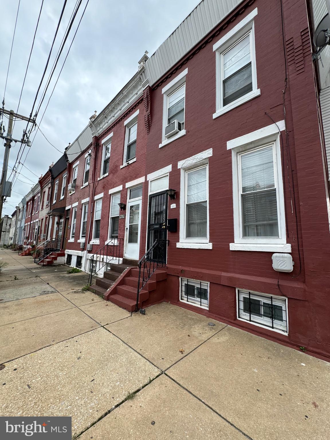 STRAWBERRY MANSION - Residential