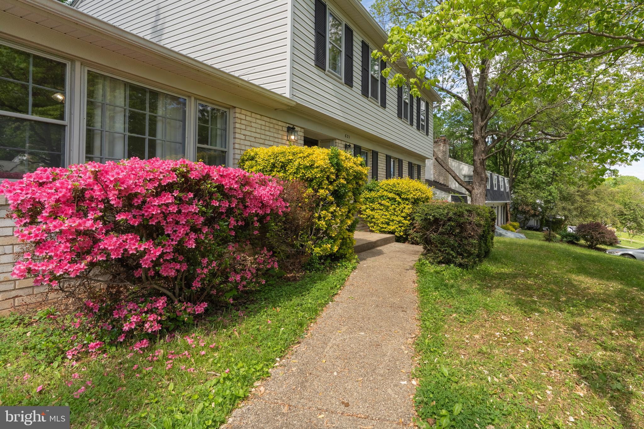 GLENFIELD MANOR - Residential
