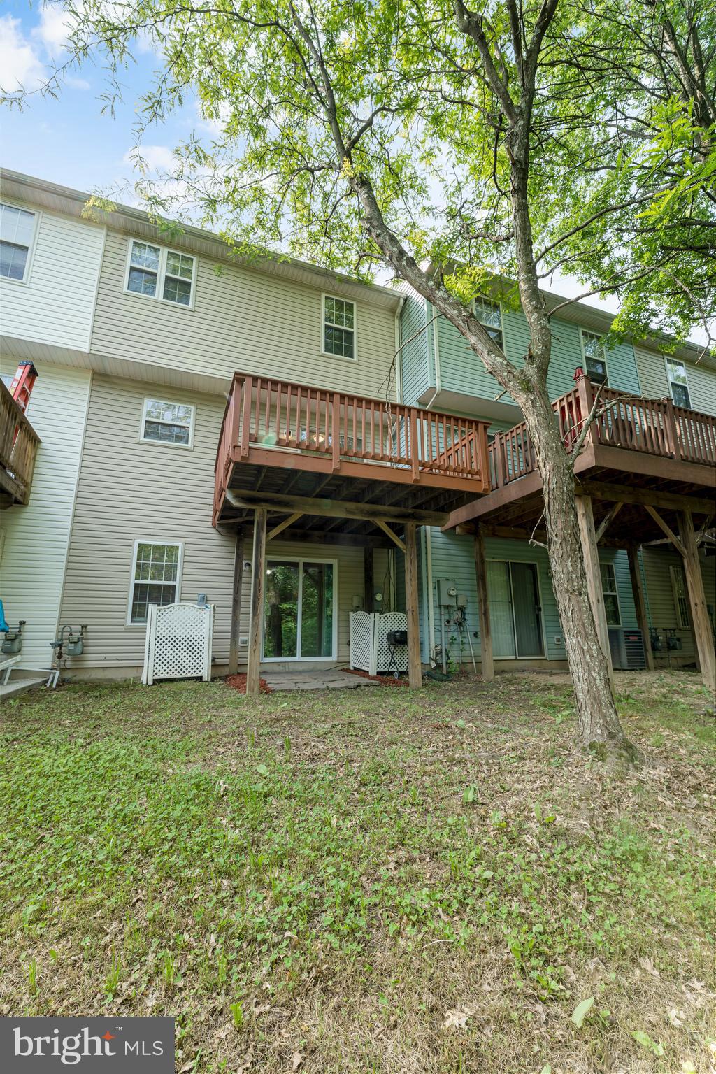 THOMPSON ESTATES - Residential