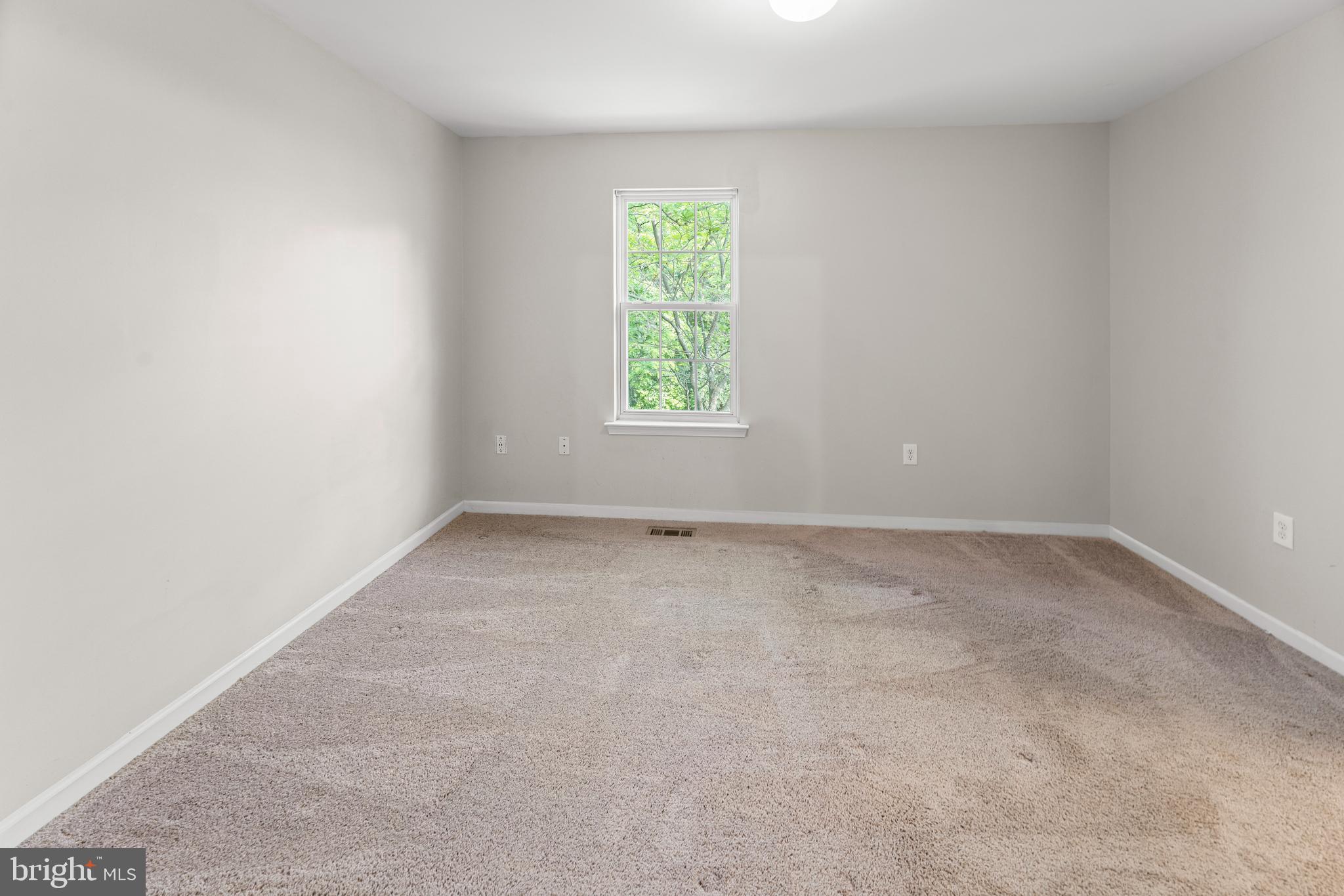 THOMPSON ESTATES - Residential