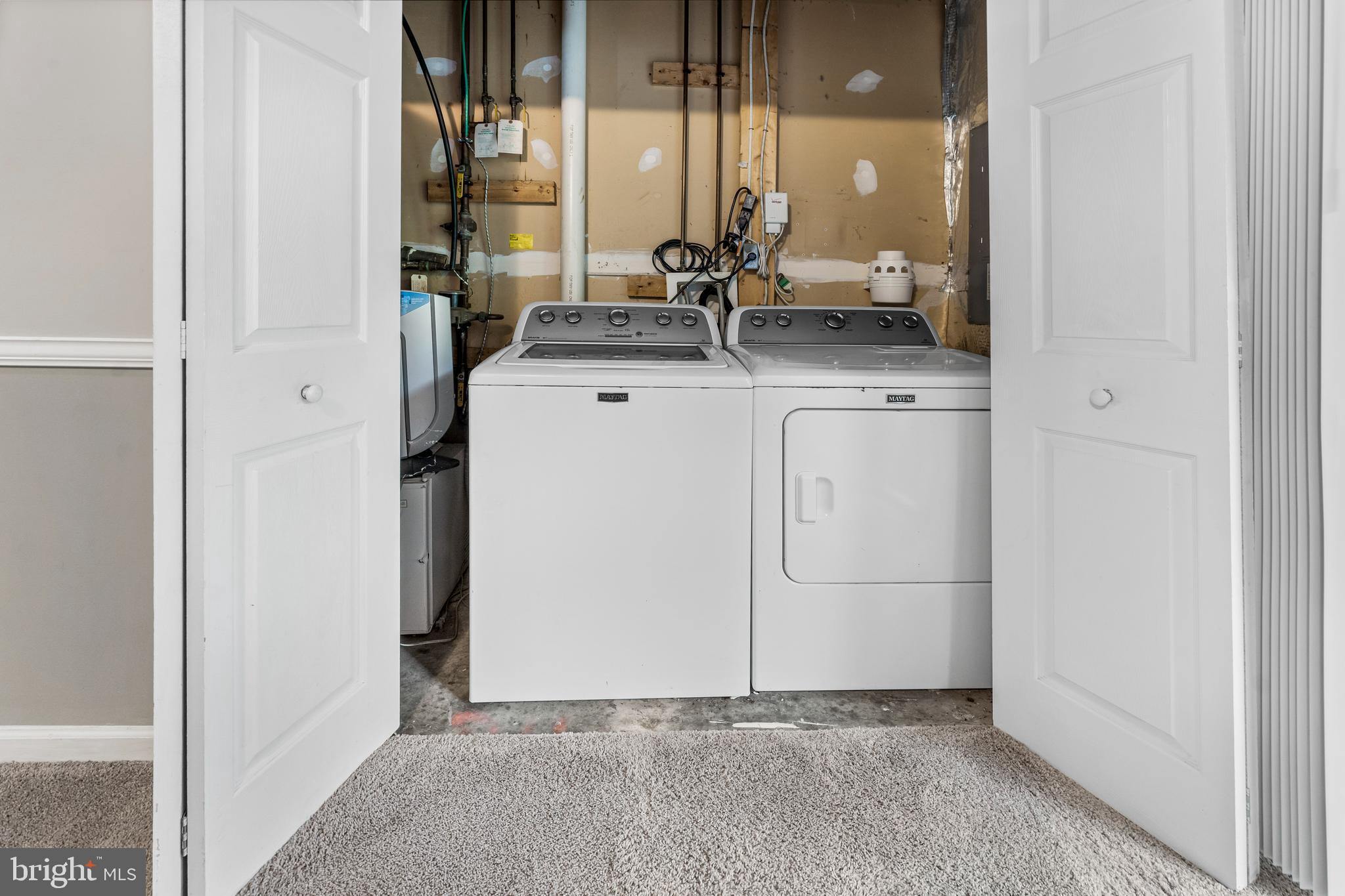 THOMPSON ESTATES - Residential