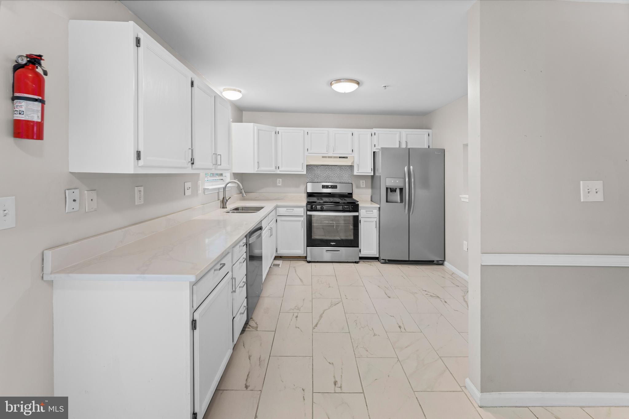 THOMPSON ESTATES - Residential