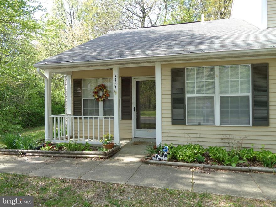 VALUE, VALUE, VALUE!!! WHERE CAN YOU OWN FOR ABOUT $1,000 TOTAL MONTHLY*??? JUST A BIT OF TLC, CARPET & PAINT MAKE THIS A COZY ONE-LEVEL RETREAT! ENJOY THE COOL QUIET WOODED AREA NEXT DOOR,,,CATCH THE BREEZE ON THE FRONT PORCH OR SOAK IN THE SUN ON THE PRIVATE BACK PATIO--ROOF, FRIDGE, STOVE & MICROWAVE HAVE BEEN REPLACED...(*30YR FHA 4.25% FIXED RATE, 4.75 APR)