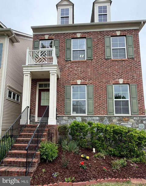 Photo of 12451 Horseshoe Bend Circle, CLARKSBURG, MD 20871 (MLS # MDMC2229046)