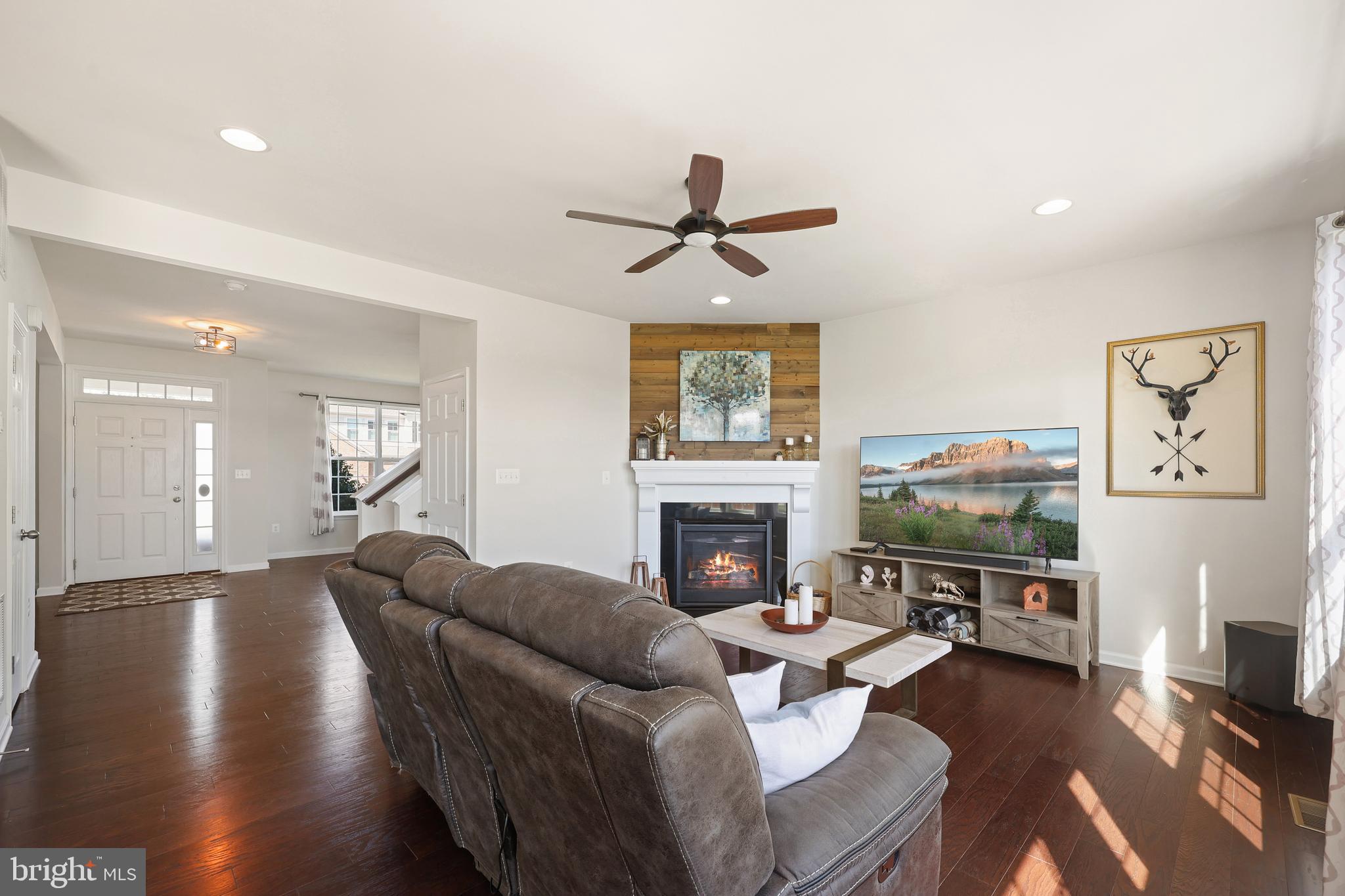 ESTATES AT KINGSWOOD - Residential