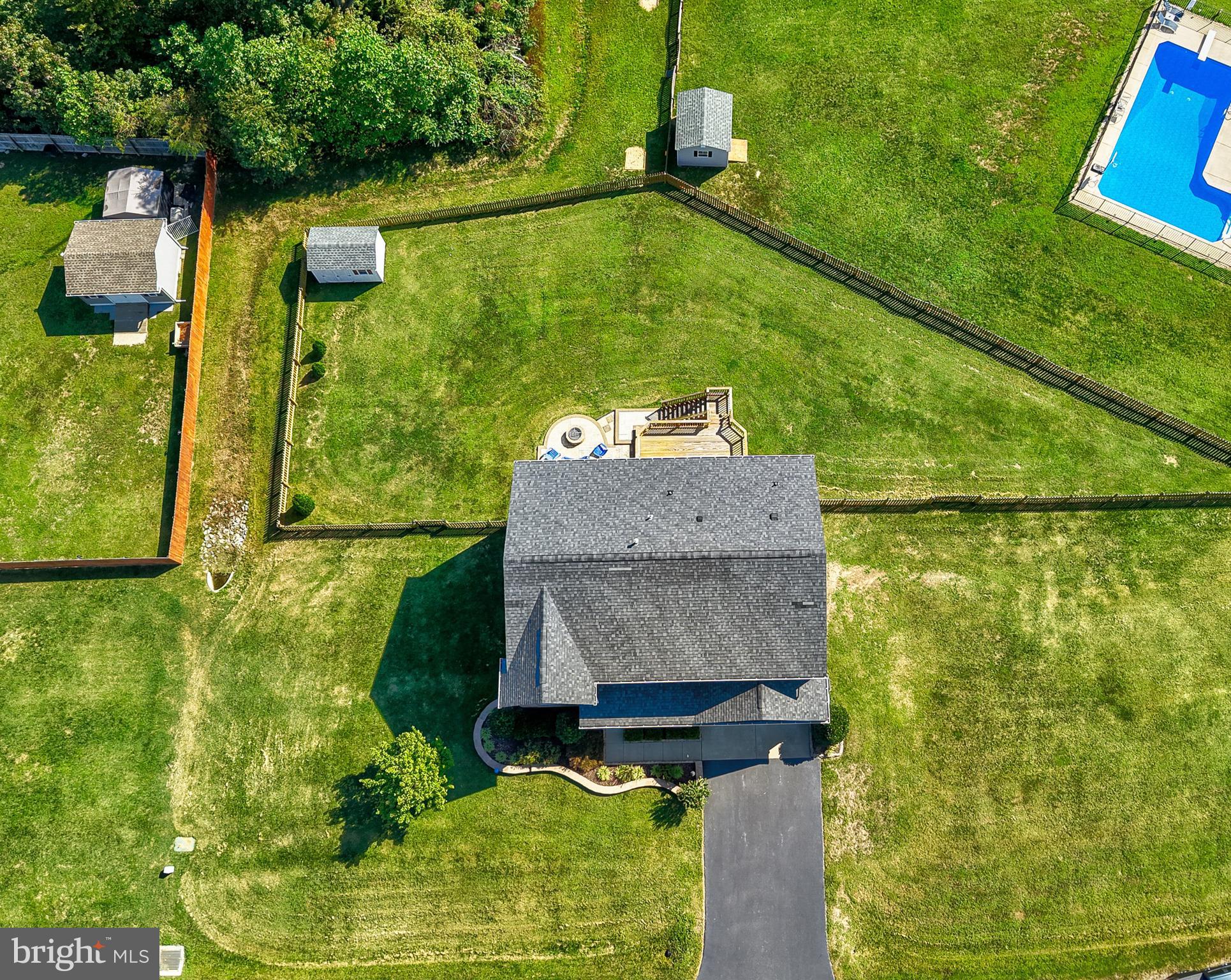 ESTATES AT KINGSWOOD - Residential