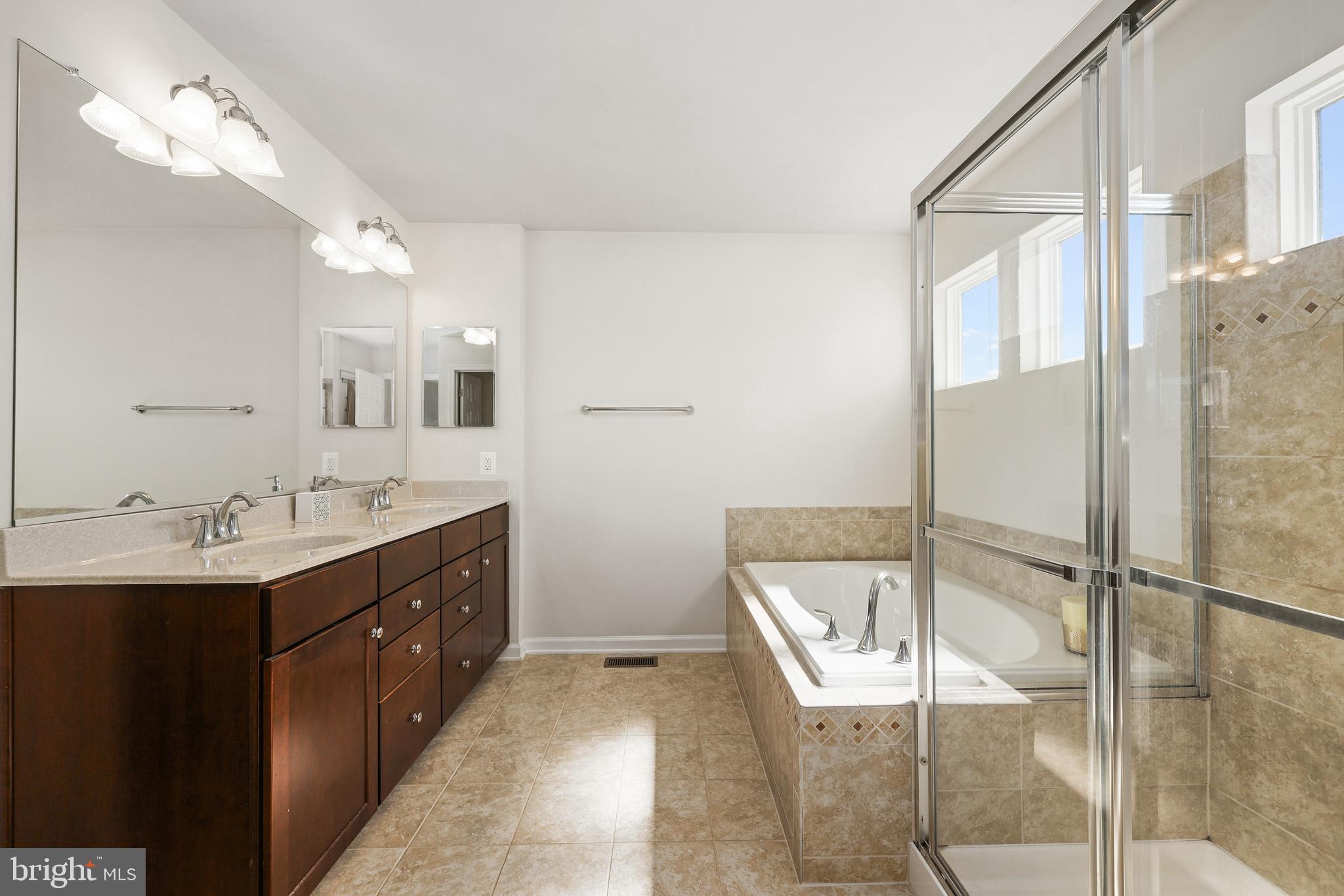 ESTATES AT KINGSWOOD - Residential