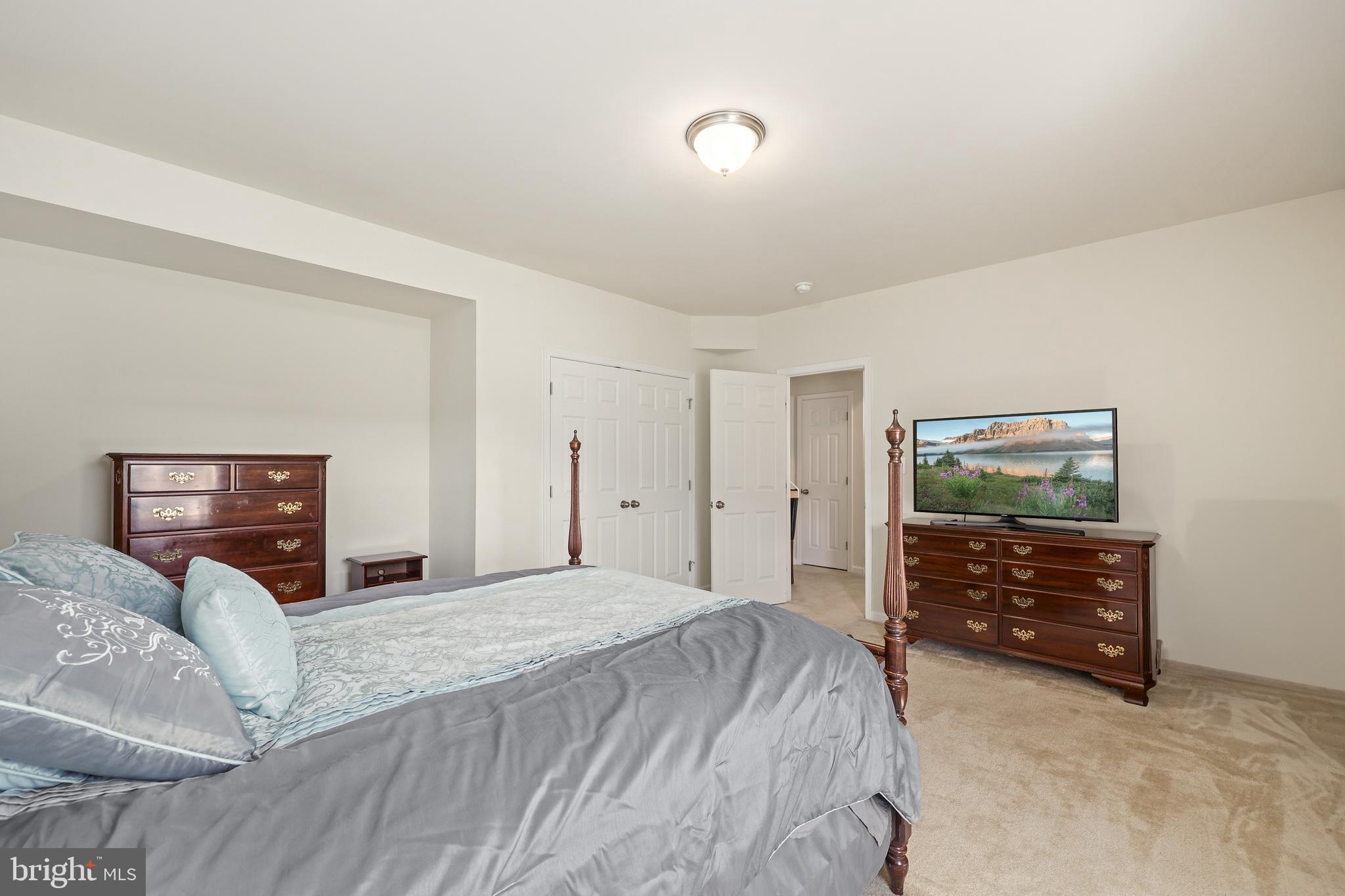 ESTATES AT KINGSWOOD - Residential