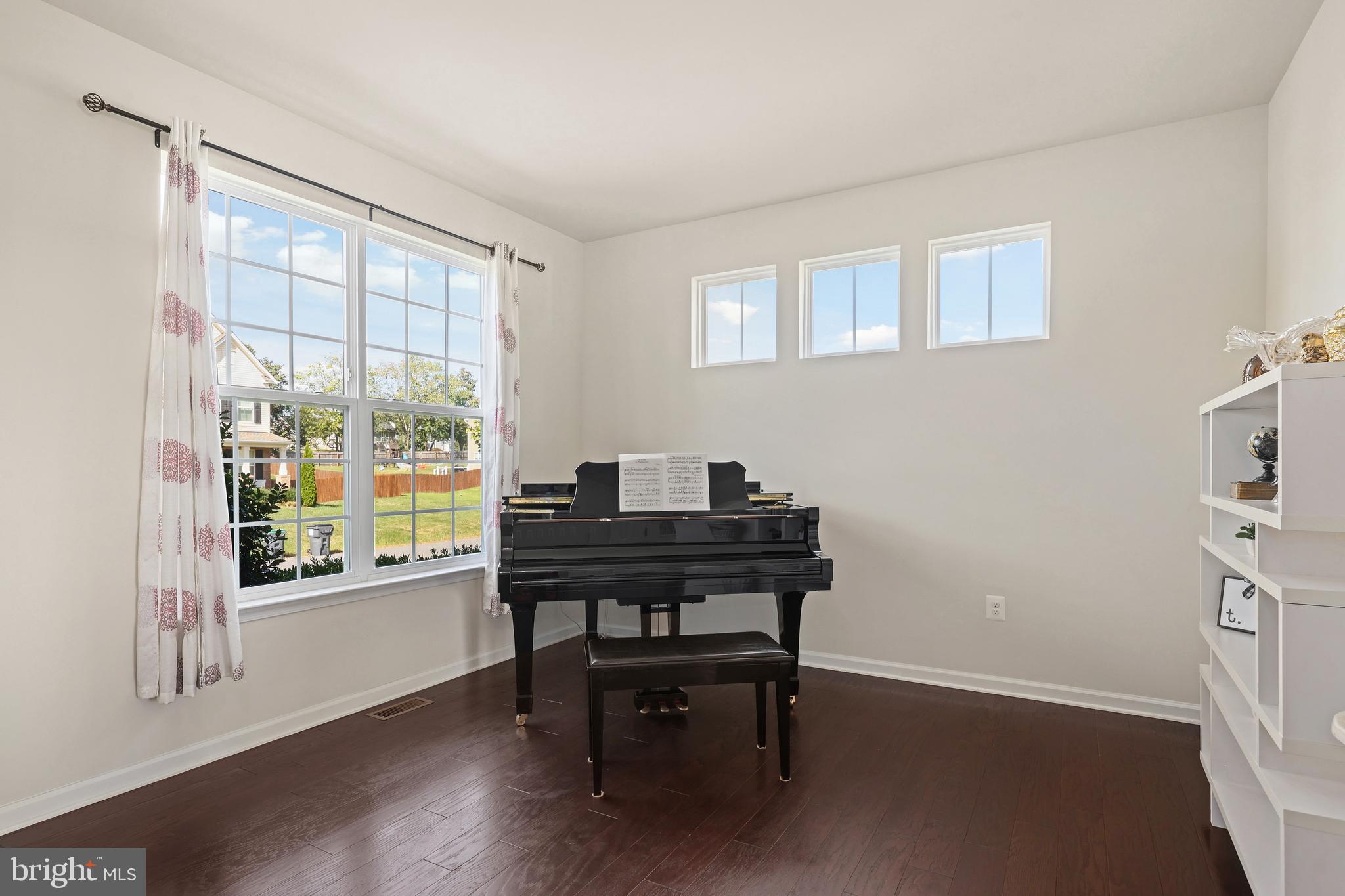 ESTATES AT KINGSWOOD - Residential