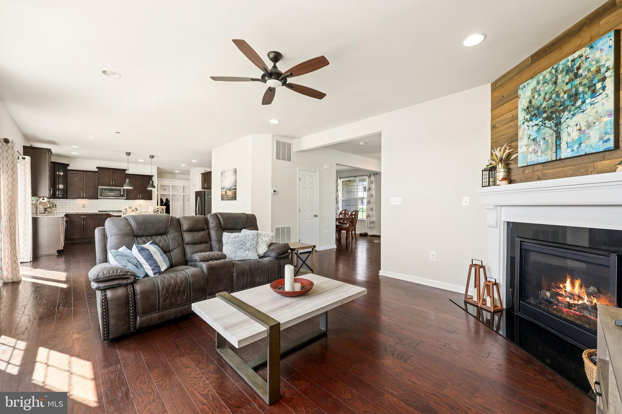 ESTATES AT KINGSWOOD - Residential