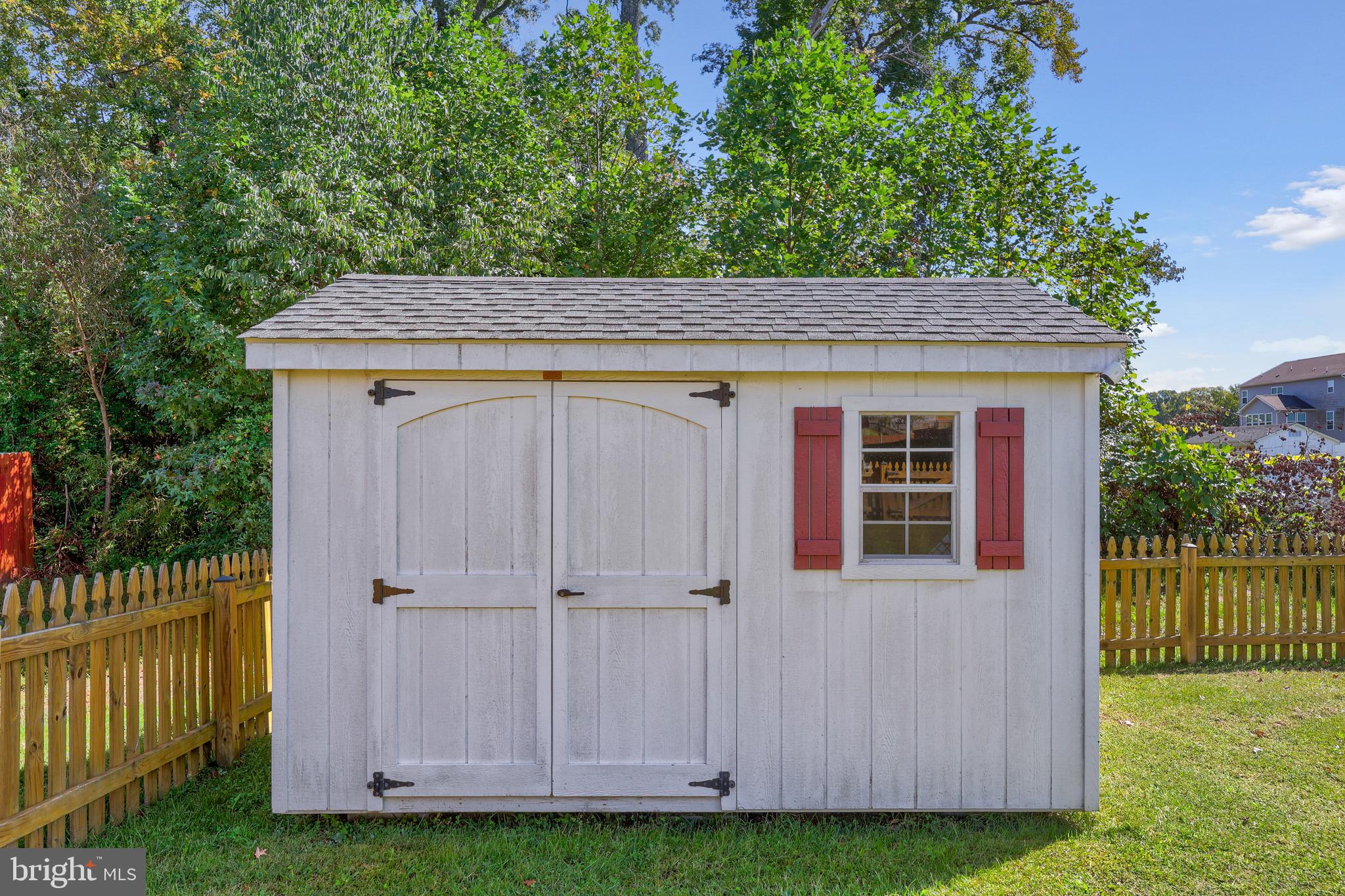 ESTATES AT KINGSWOOD - Residential