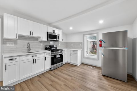 Photo of 121 - 123 N Repauno Avenue, GIBBSTOWN, NJ 08027 (MLS # NJGL2066630)