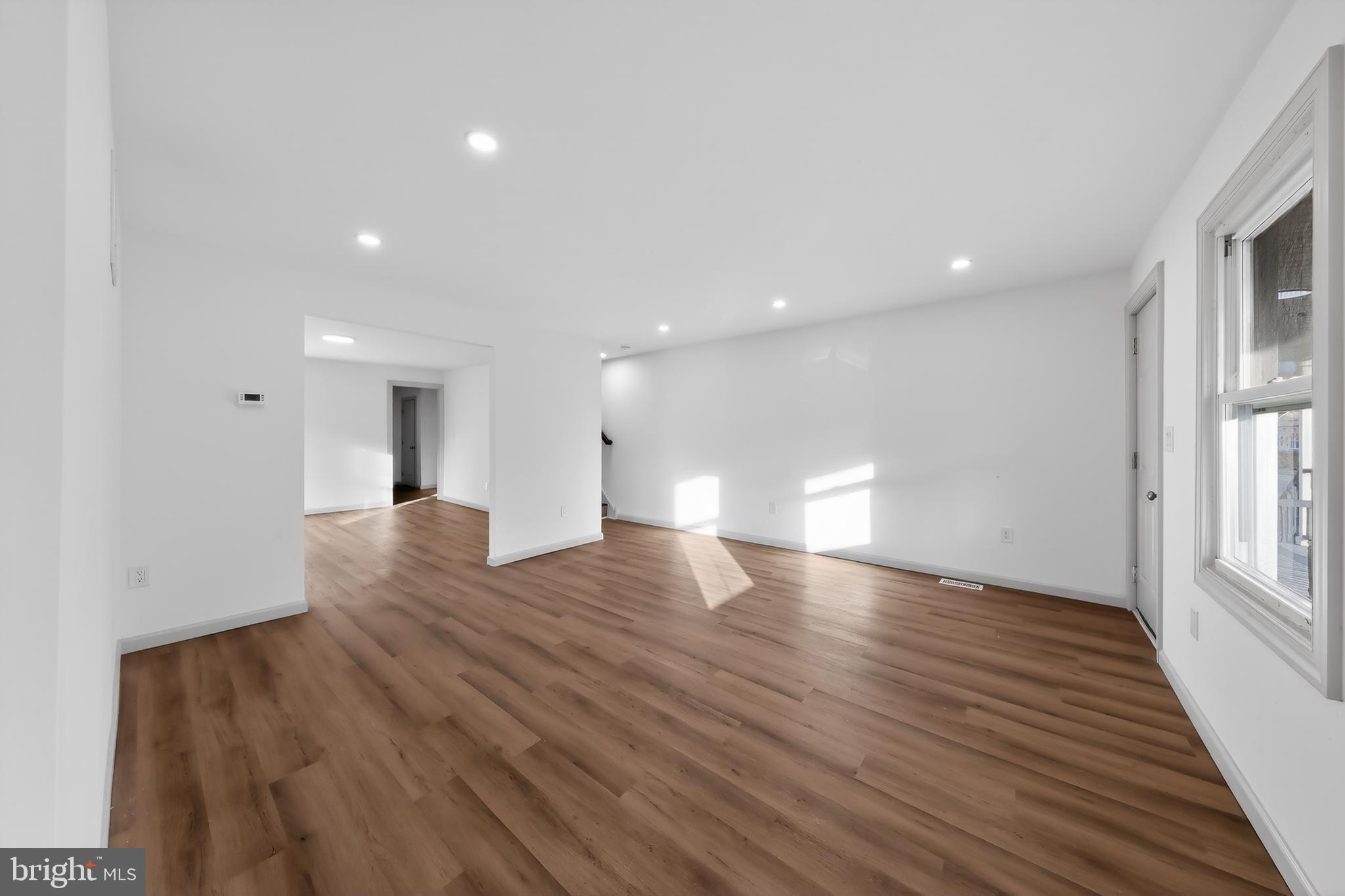 121 N REPAUNO AVENUE 123