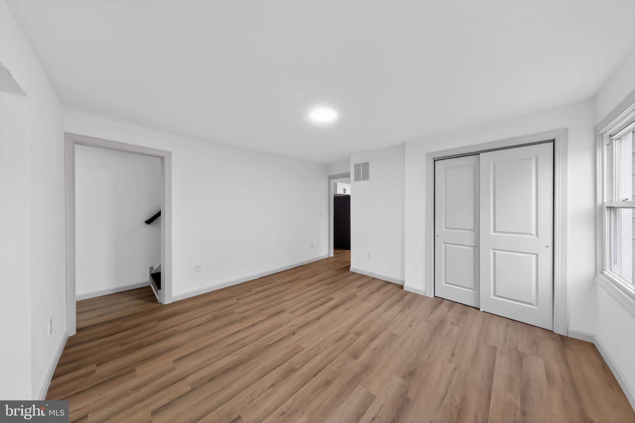 121 N REPAUNO AVENUE 123