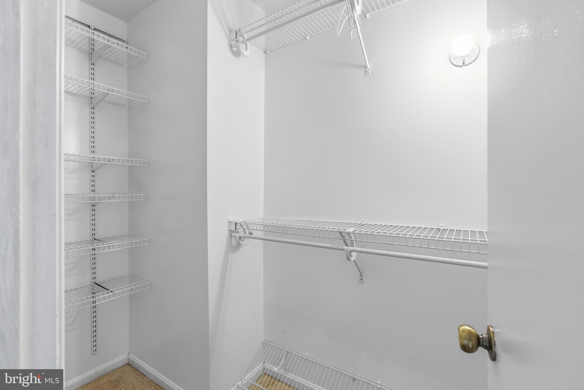 PRINCETON SQUARE - Residential