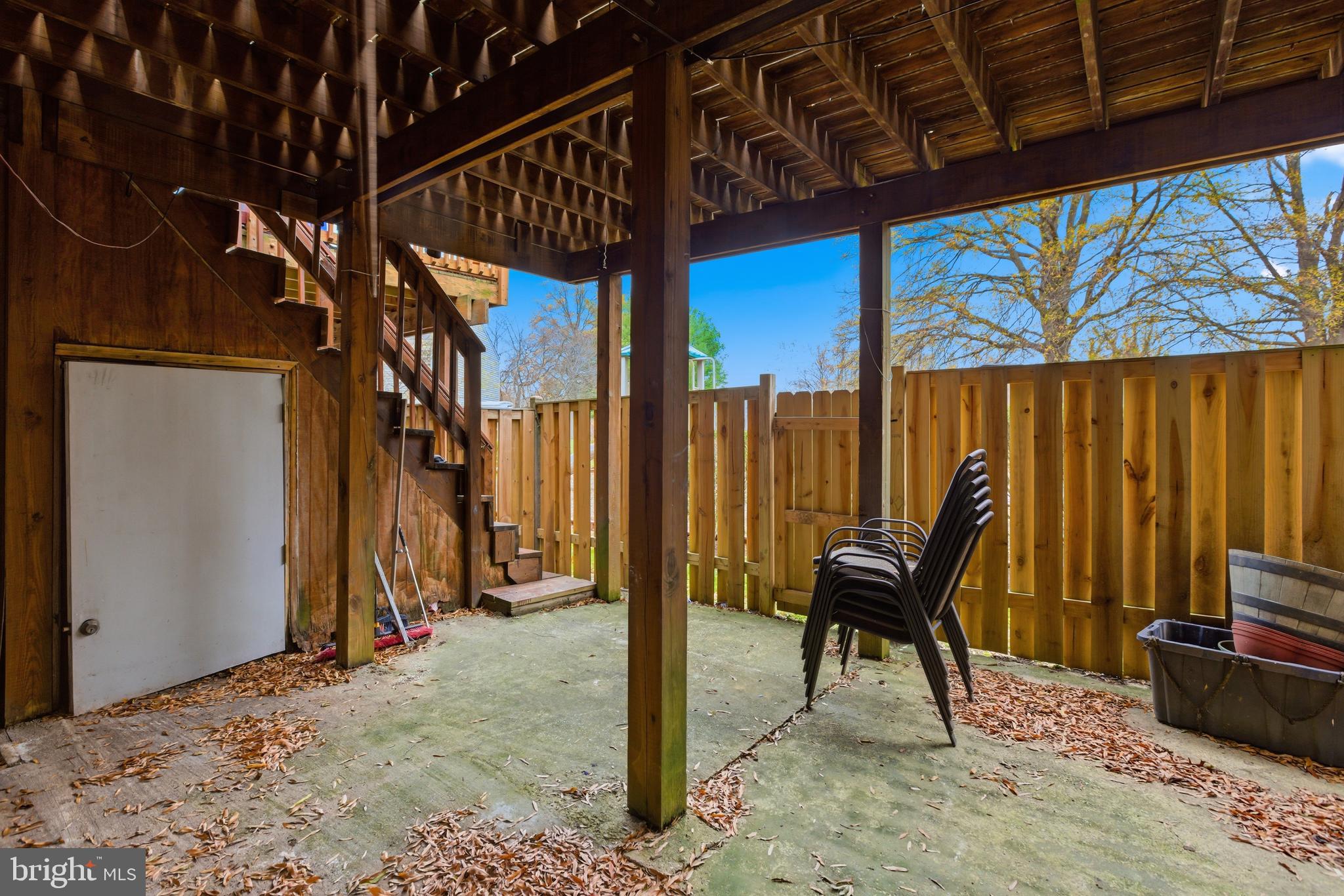 PRINCETON SQUARE - Residential