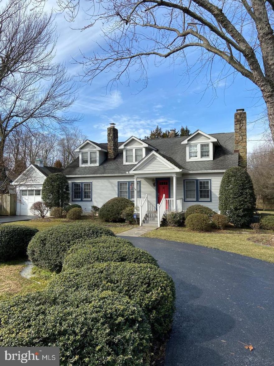 Prime location in Tysons/Mclean area. Steps to Spring Hill Elementary school and Spring Hill Recreation Center, 1 mile to Silver line metro. Beautiful fully fenced flat backyard, circular driveway and one car garage. Whole house was beautifully renovated. Hardwood floor throughout. Kitchen with granite countertops and recently upgraded appliances. 3 large bedrooms each with its own updated full bath, plus a in-law suite with full bath and separate entrance. Additional 5th full bath in basement. large laundry room with plenty storage. A lot built in cabinets. Top schools: Spring Hill, Cooper and Langley. BUILT IN EV CHARGER IN GARAGE.