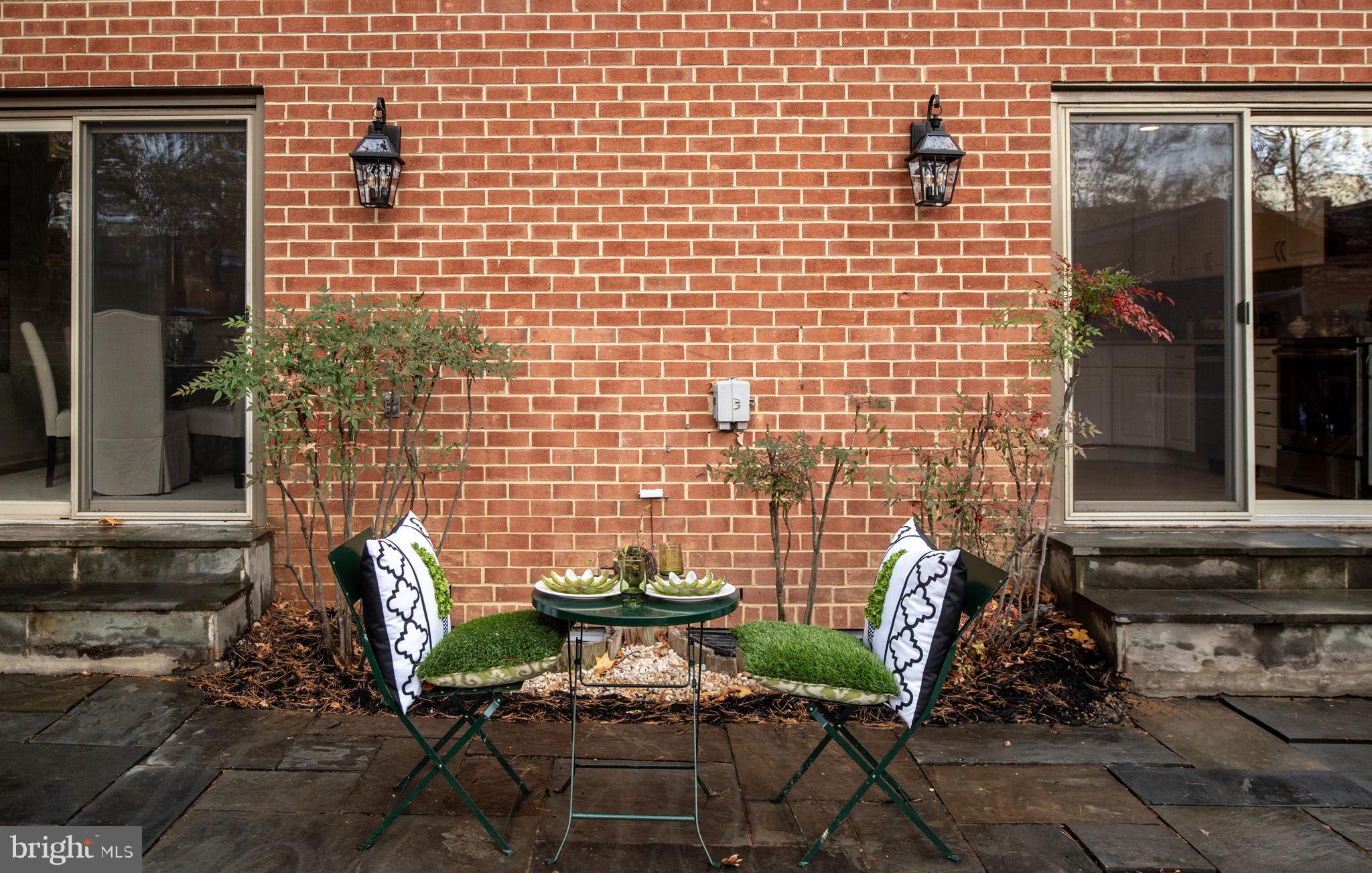 CHARLESTOWN - Residential