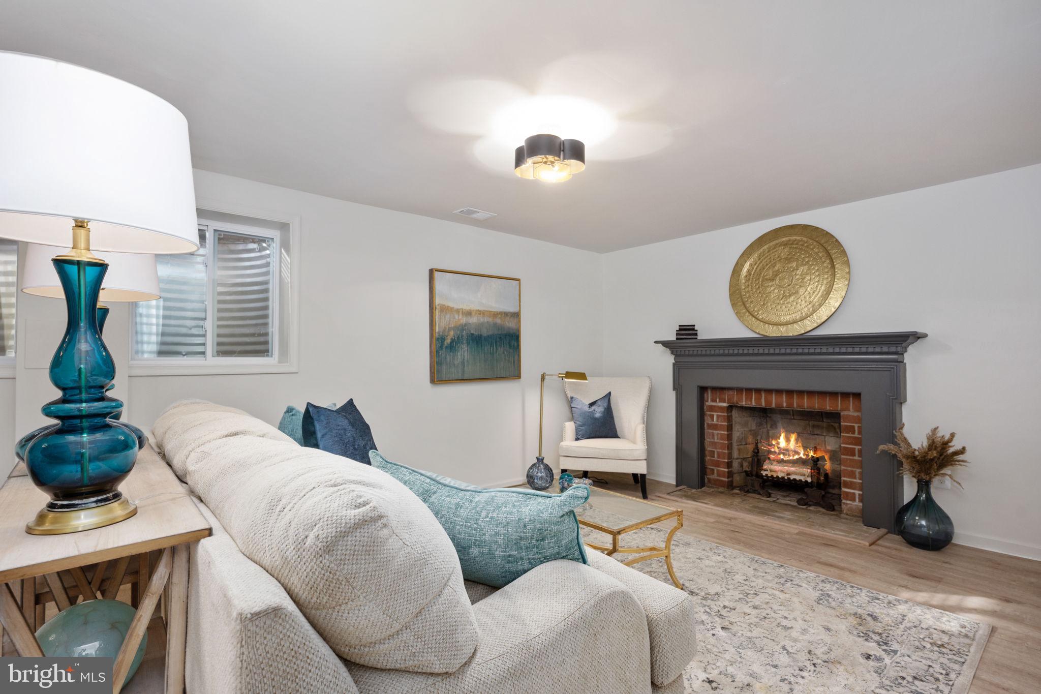 CHARLESTOWN - Residential