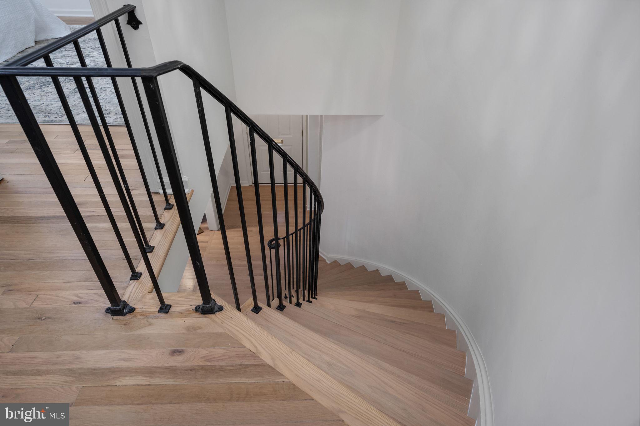 CHARLESTOWN - Residential