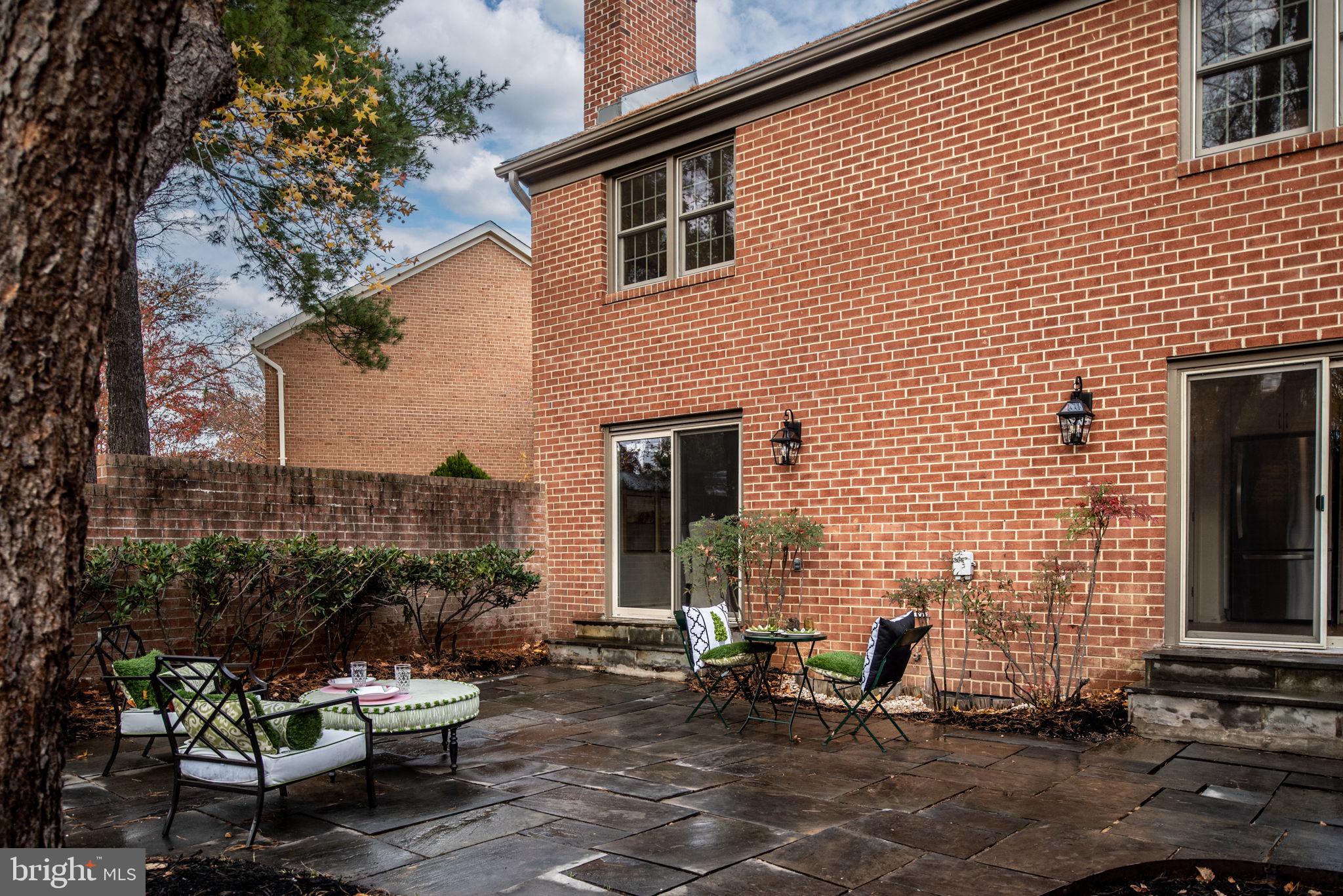 CHARLESTOWN - Residential