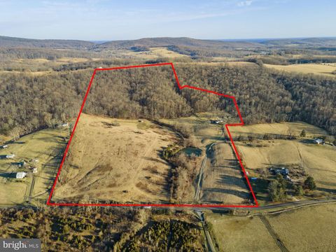 3671 HALFWAY ROAD THE PLAINS VA 20198