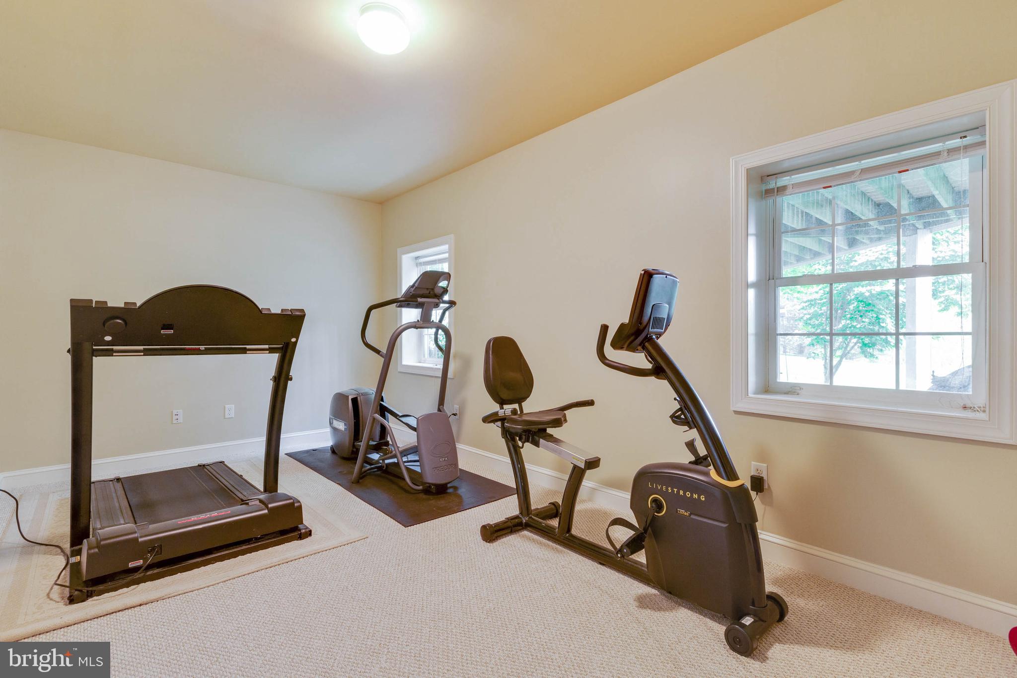 HIGHLAND VIEW ESTATES - Residential