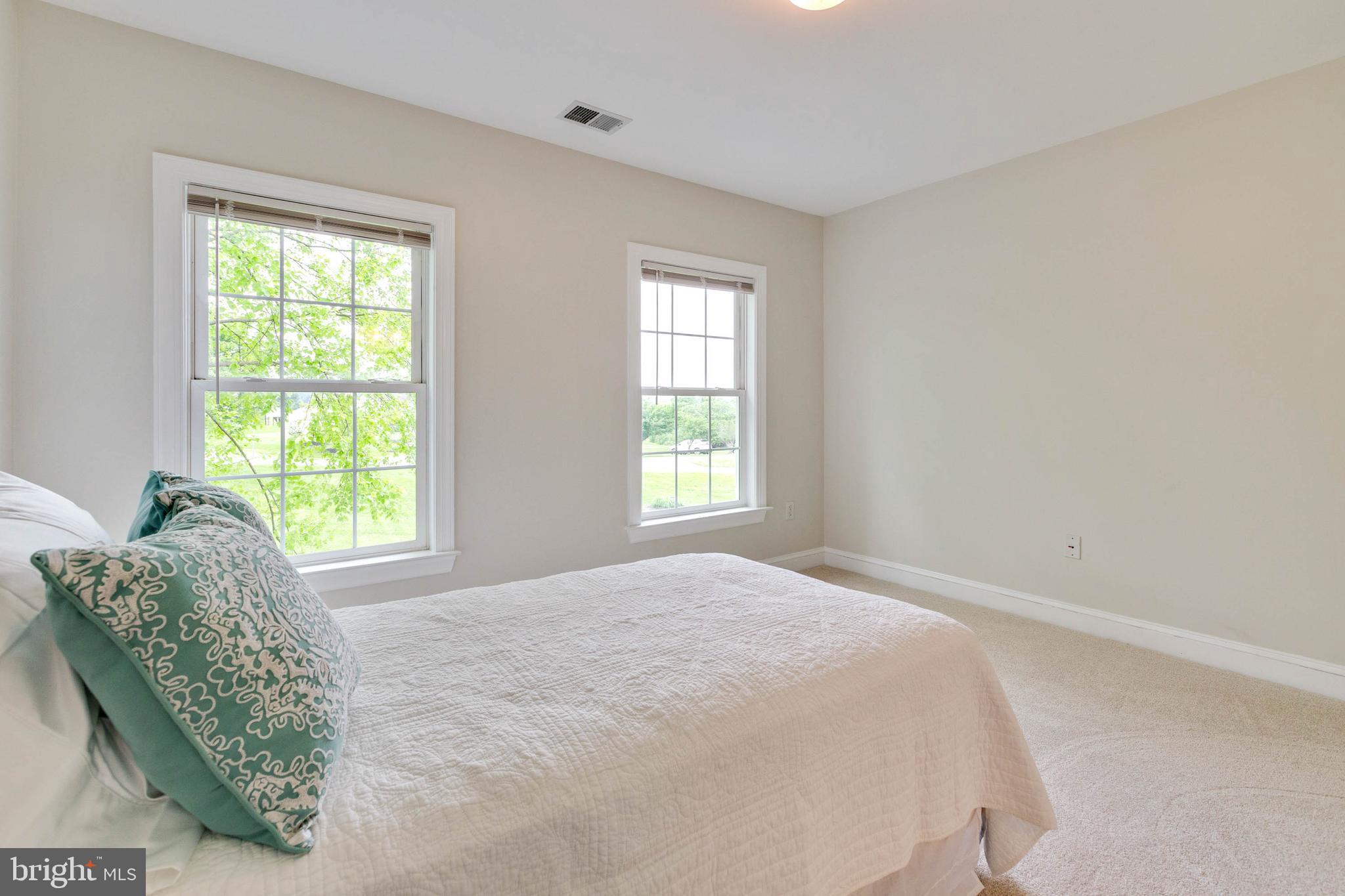 HIGHLAND VIEW ESTATES - Residential