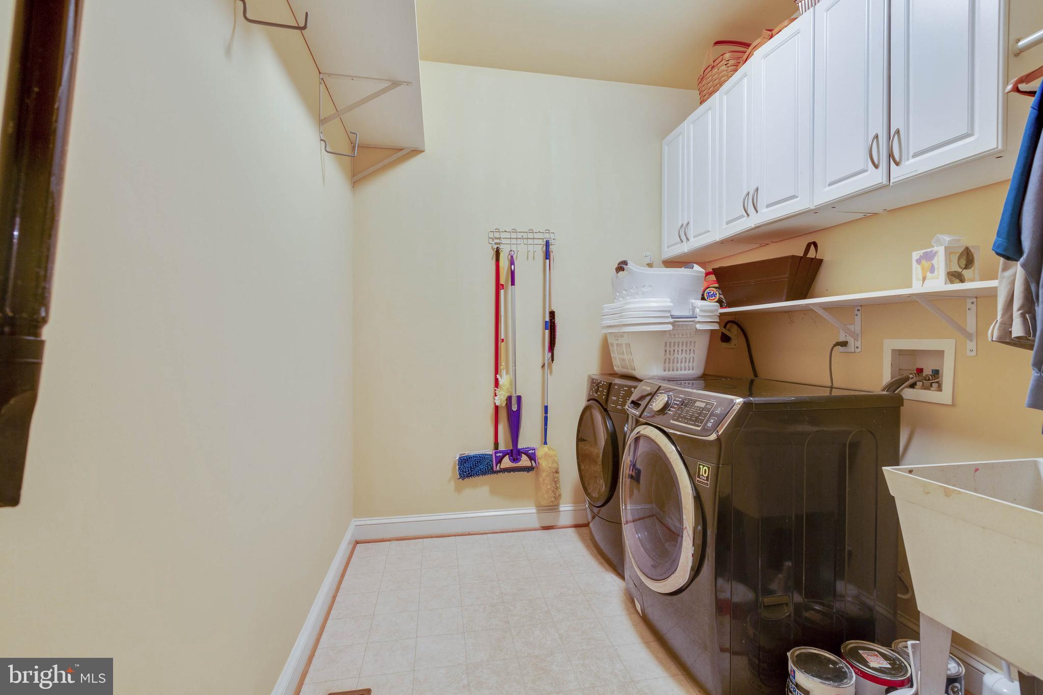 HIGHLAND VIEW ESTATES - Residential