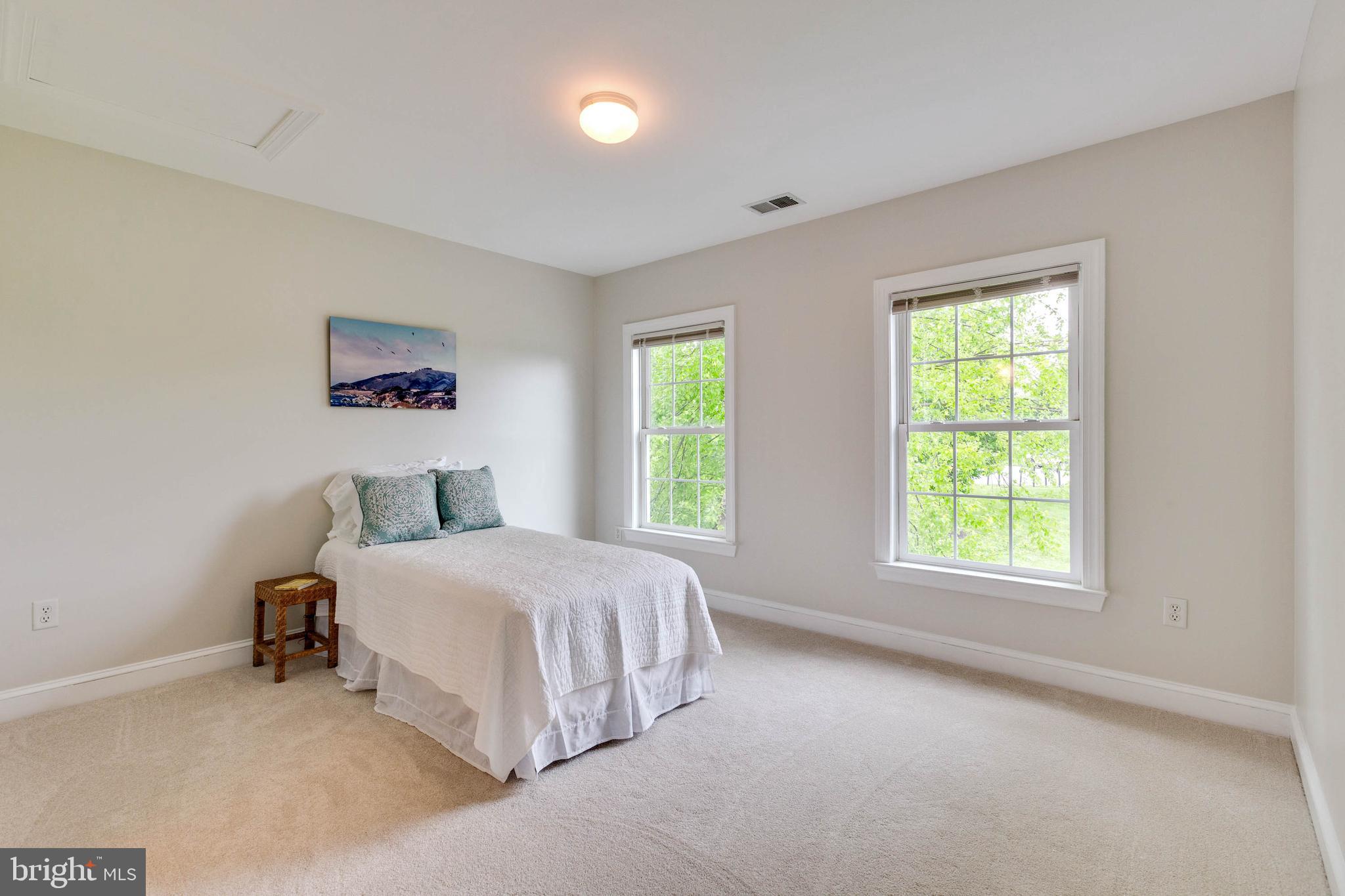 HIGHLAND VIEW ESTATES - Residential