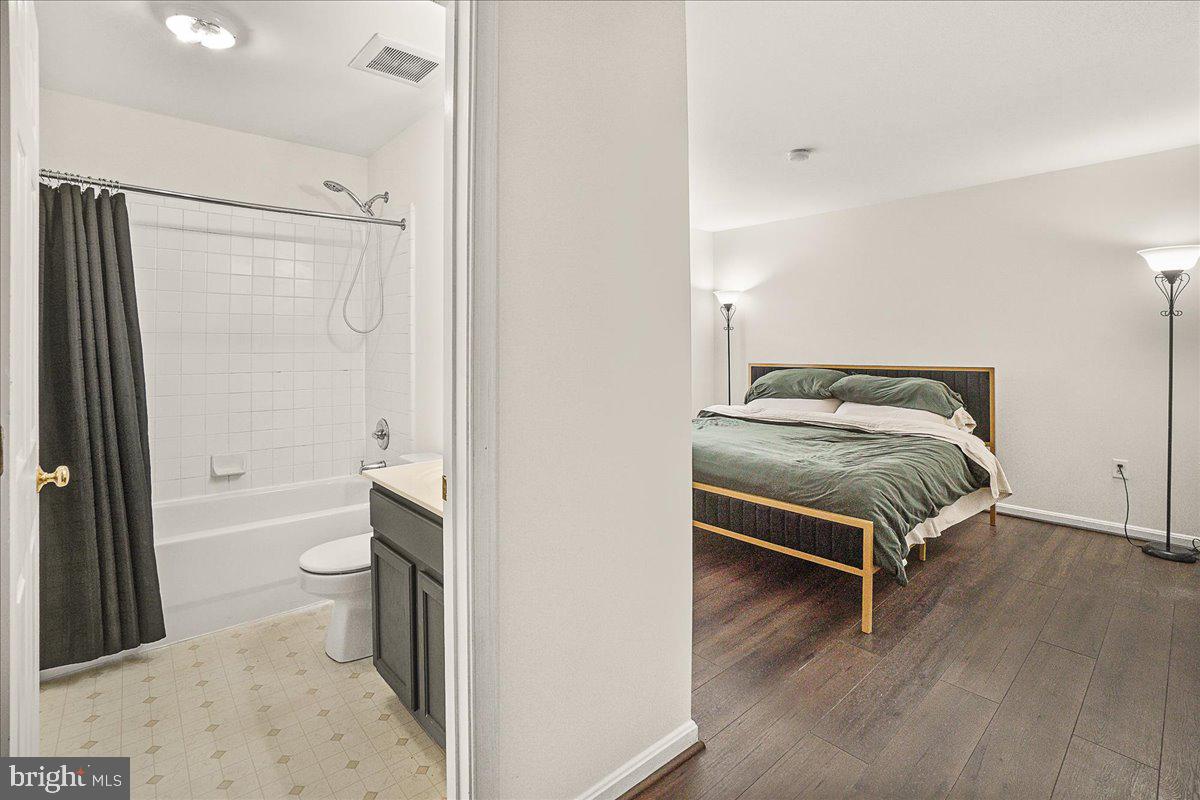 GATEWAY CROSSING - Residential