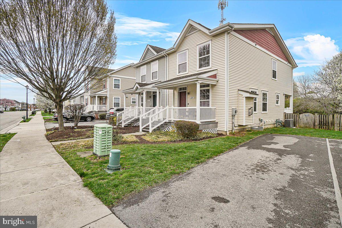 GATEWAY CROSSING - Residential