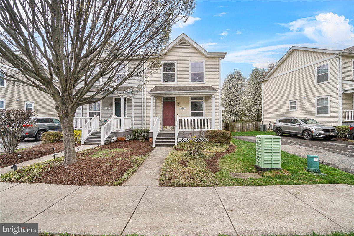 GATEWAY CROSSING - Residential