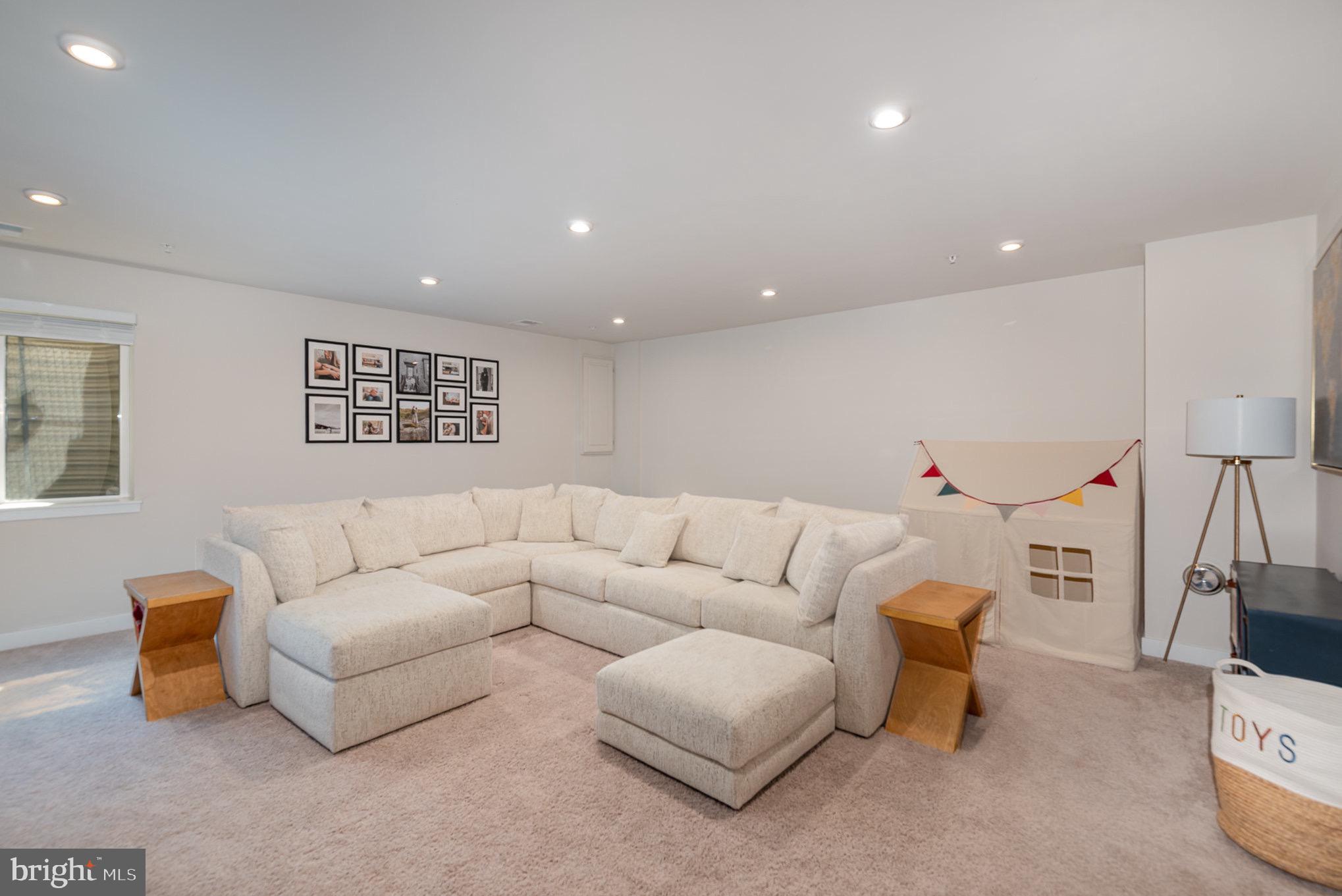 GREENLEIGH AT CROSSROADS - Residential