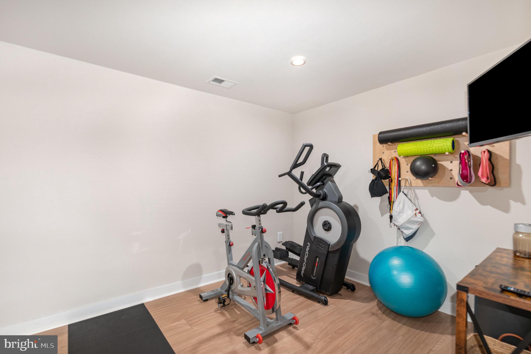 GREENLEIGH AT CROSSROADS - Residential