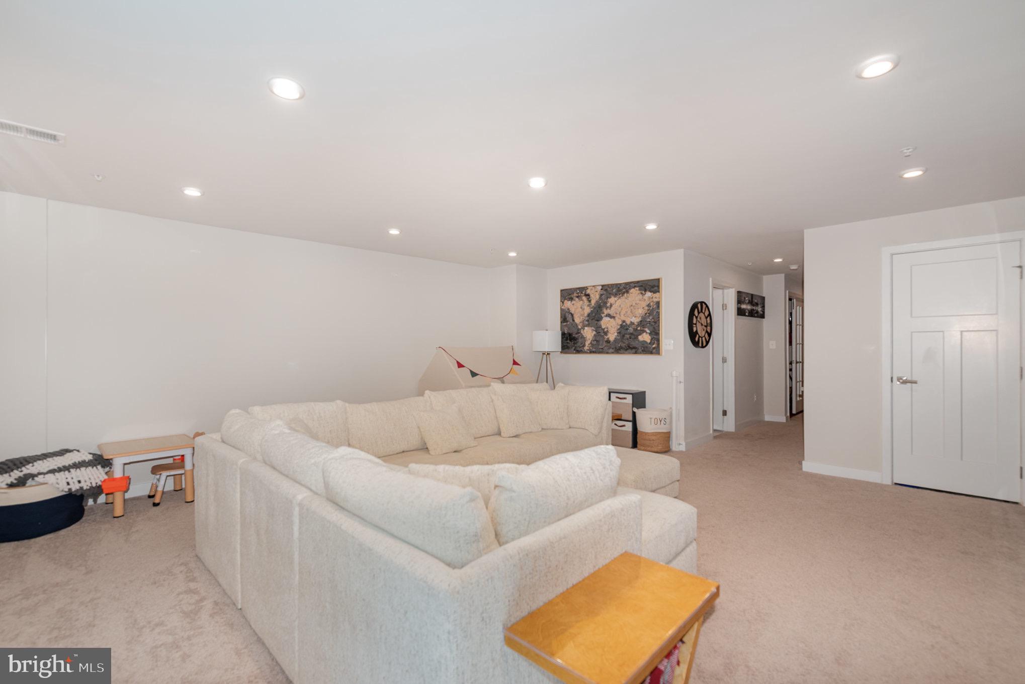 GREENLEIGH AT CROSSROADS - Residential